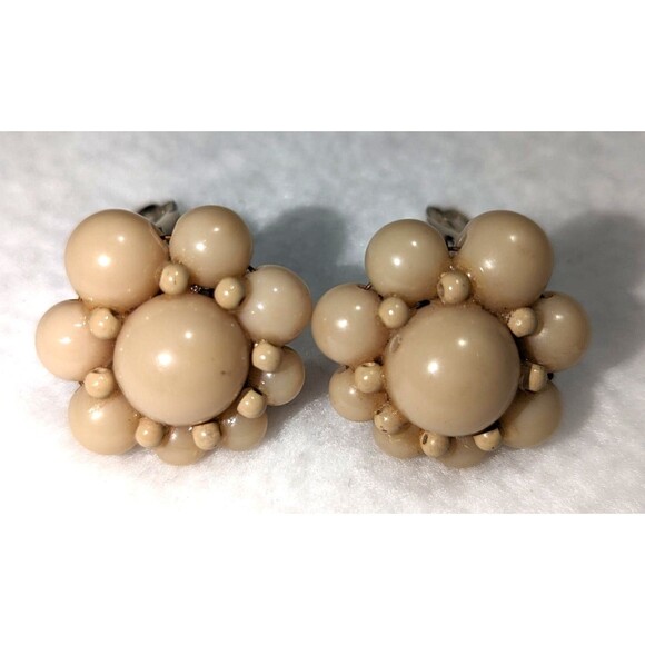 Vintage Beaded Taupe Clip Ons - Picture 5 of 6